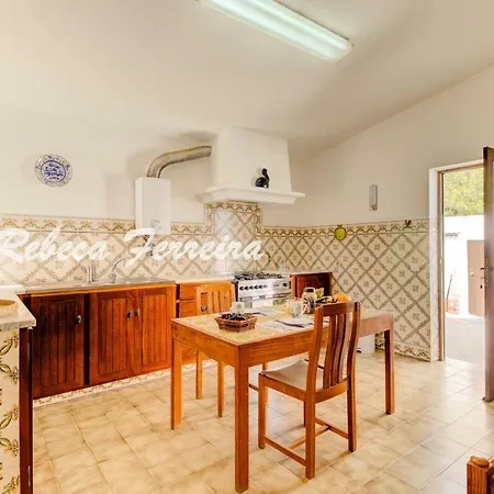 Villas2go2 Meia Praia Дом отдыха *